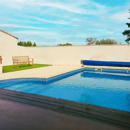 Charmante Familiale, Avec Piscine Privee, Ideale Pour Journee A La Et Proche Des Grands Buffets * Coursan