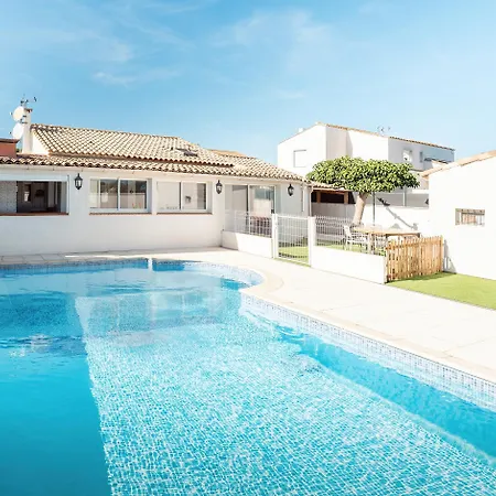 Vila Charmante Familiale, Avec Piscine Privee, Ideale Pour Journee A La Et Proche Des Grands Buffets