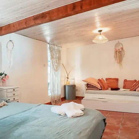 Charmante Familiale, Avec Piscine Privee, Ideale Pour Journee A La Et Proche Des Grands Buffets