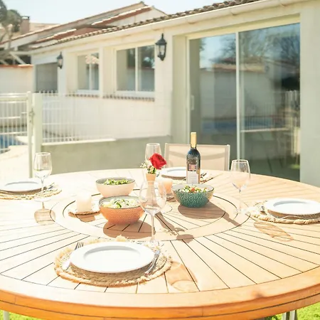 Vila Charmante Familiale, Avec Piscine Privee, Ideale Pour Journee A La Et Proche Des Grands Buffets *