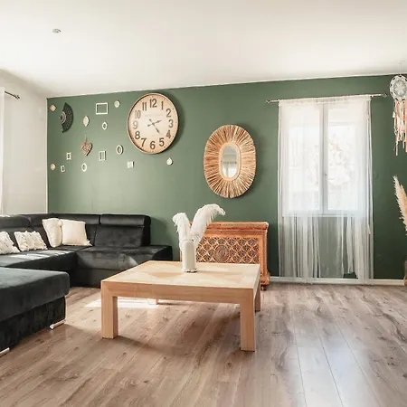 Charmante Familiale, Avec Piscine Privee, Ideale Pour Journee A La Et Proche Des Grands Buffets Vila