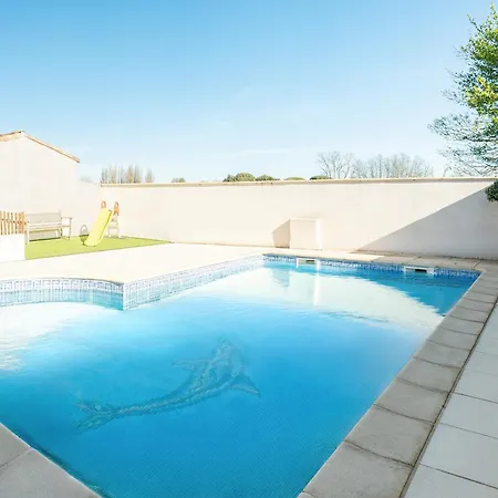 Charmante Familiale, Avec Piscine Privee, Ideale Pour Journee A La Et Proche Des Grands Buffets Coursan