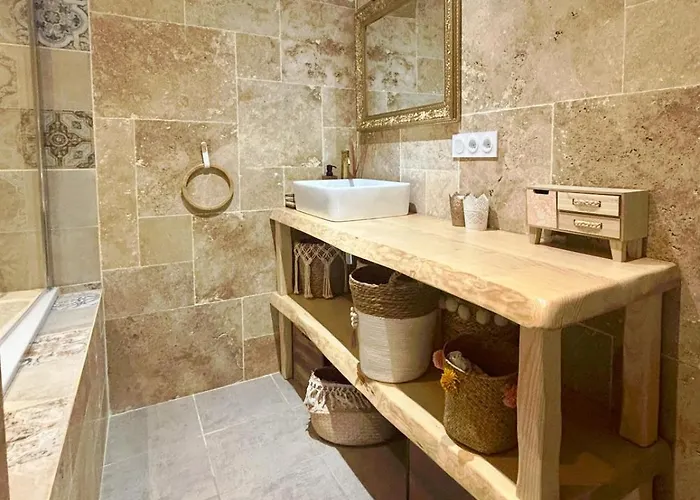 Charmante Familiale, Avec Piscine Privee, Ideale Pour Journee A La Et Proche Des Grands Buffets Coursan
