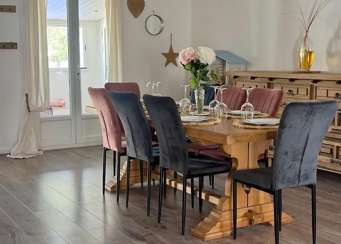 Charmante Familiale, Avec Piscine Privee, Ideale Pour Journee A La Et Proche Des Grands Buffets *