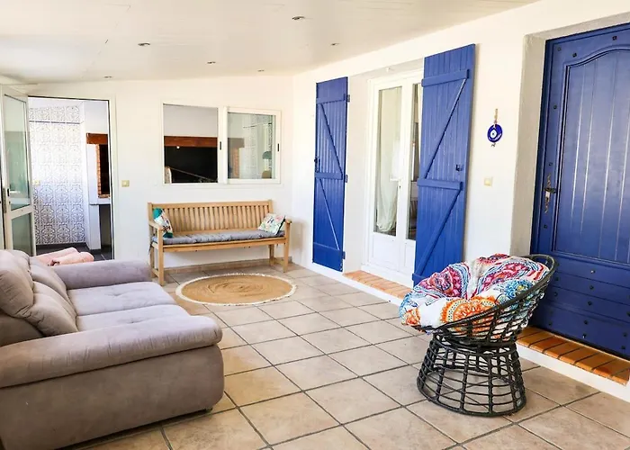 Charmante Familiale, Avec Piscine Privee, Ideale Pour Journee A La Et Proche Des Grands Buffets Coursan