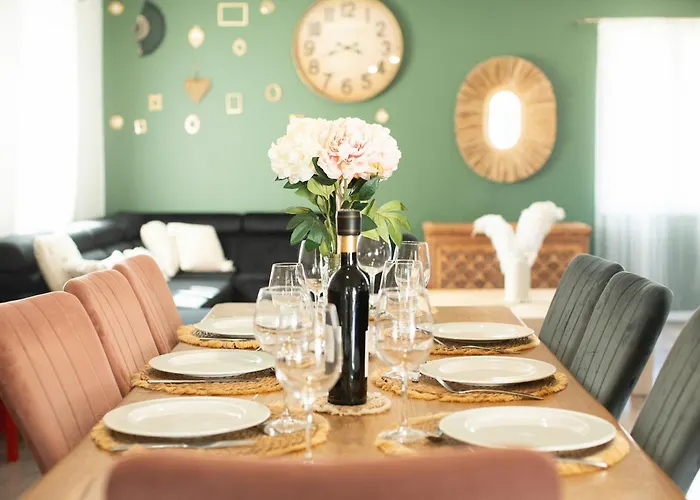 فيلة Charmante Familiale, Avec Piscine Privee, Ideale Pour Journee A La Et Proche Des Grands Buffets *