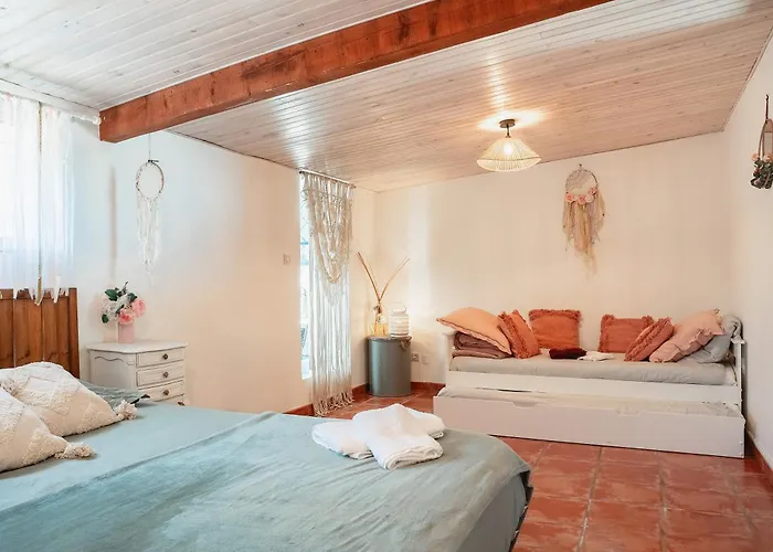 Charmante Familiale, Avec Piscine Privee, Ideale Pour Journee A La Et Proche Des Grands Buffets