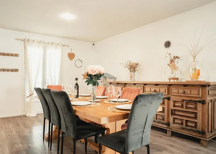 Charmante Familiale, Avec Piscine Privee, Ideale Pour Journee A La Et Proche Des Grands Buffets * Coursan