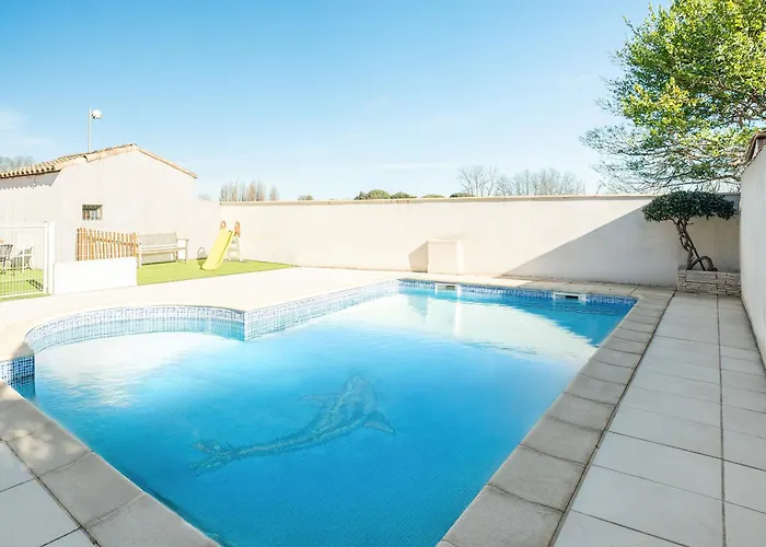 Charmante Familiale, Avec Piscine Privee, Ideale Pour Journee A La Et Proche Des Grands Buffets Coursan